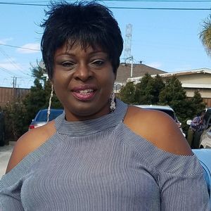 Meet your Posher, Bola